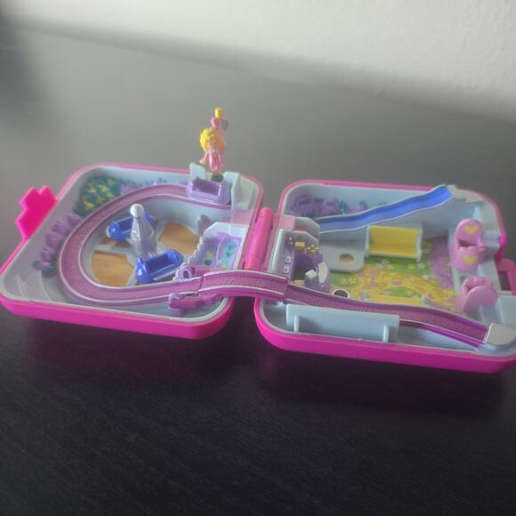 Vintage Polly Pocket Bluebird 1989 World Fun Fair Compact Complete - Picture 1 of 11